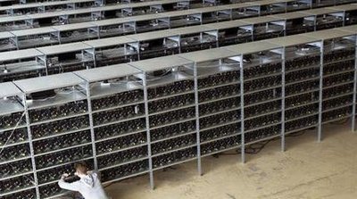 Mining farm using renewable energy